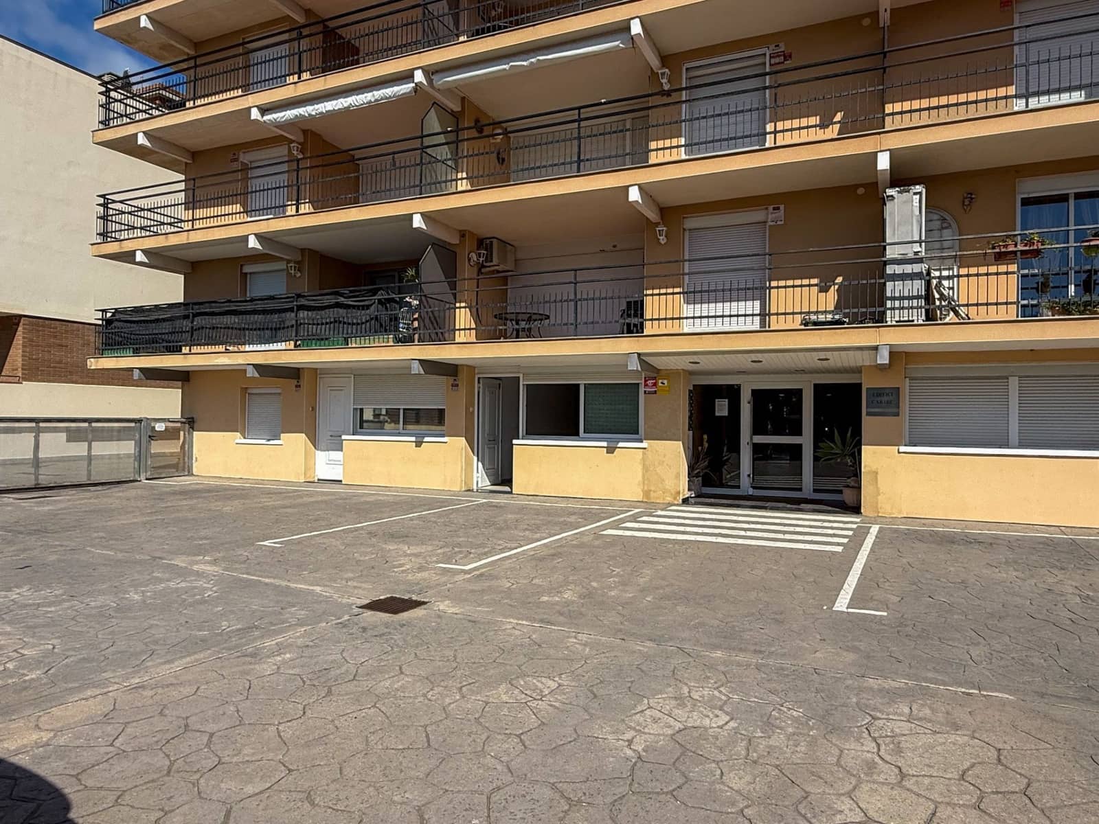 1 bedroom Apartment for sale in Sant Antoni de Calonge with garage - € 148,000 (Ref: 9835191)