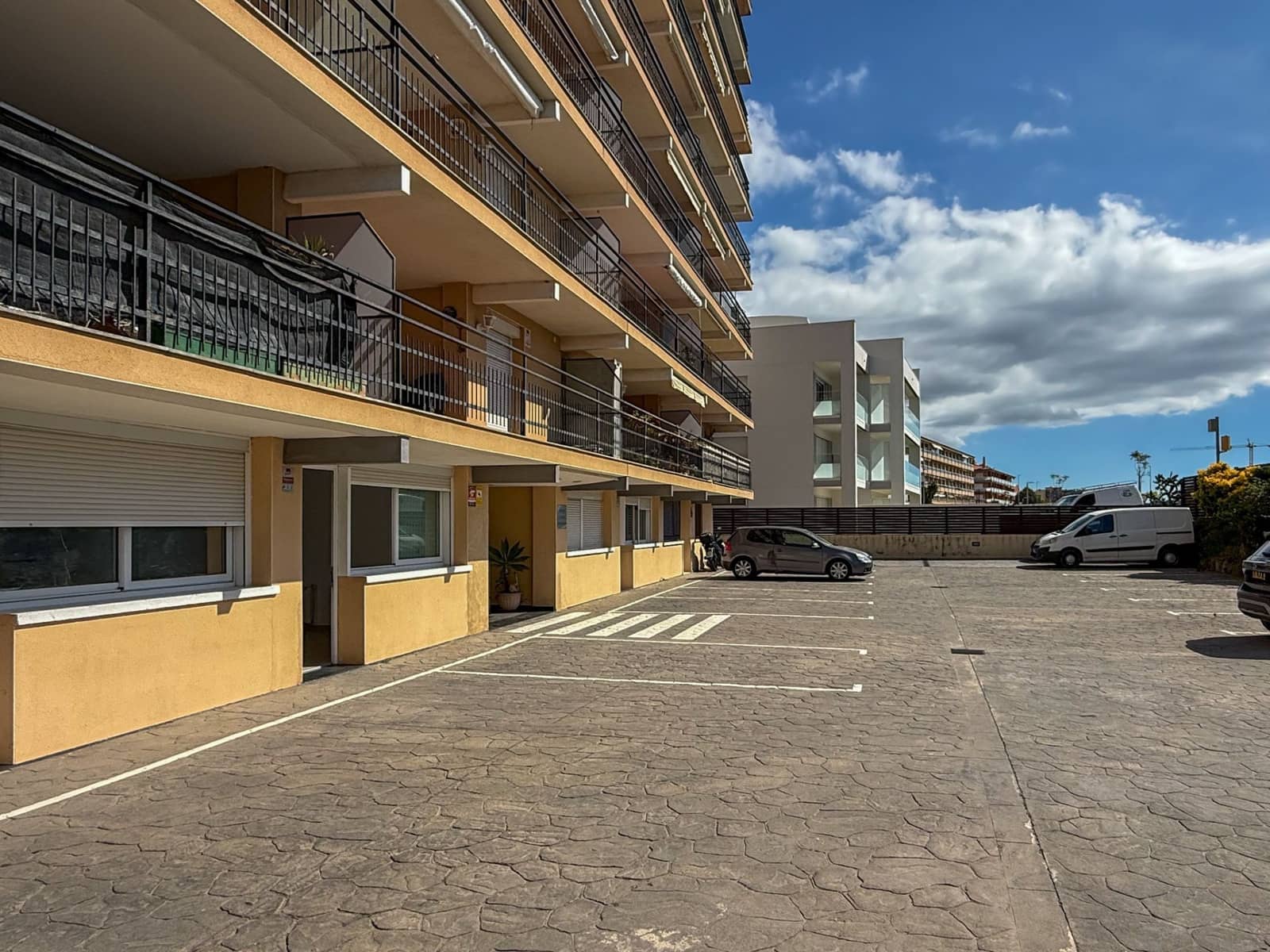 1 bedroom Apartment for sale in Sant Antoni de Calonge with garage - € 148,000 (Ref: 9835191)