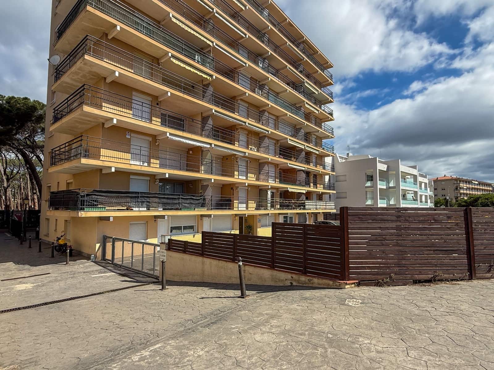 1 bedroom Apartment for sale in Sant Antoni de Calonge with garage - € 148,000 (Ref: 9835191)