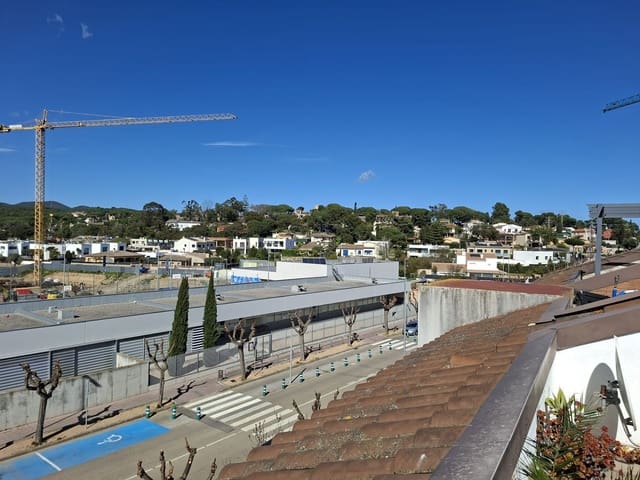 4 bedroom Townhouse for sale in Sant Antoni de Calonge, Calonge i Sant Antoni with pool - € 375,000 (Ref: 9869839)