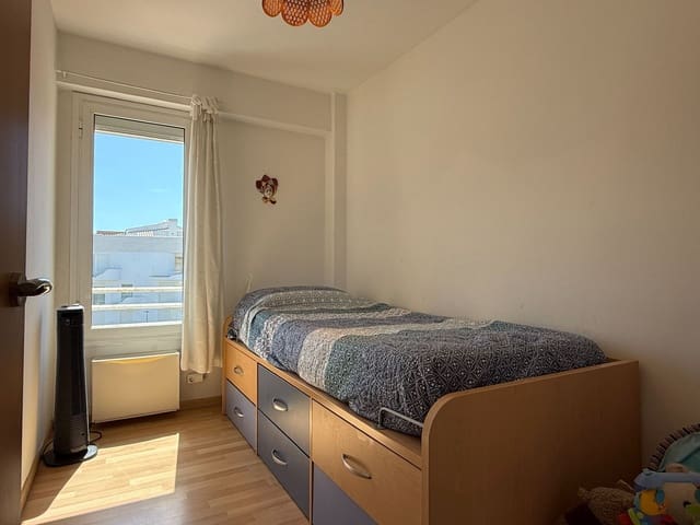 3 bedroom Apartment for holiday rental in Sant Antoni de Calonge, Calonge i Sant Antoni - € 700 (Ref: 9919342)