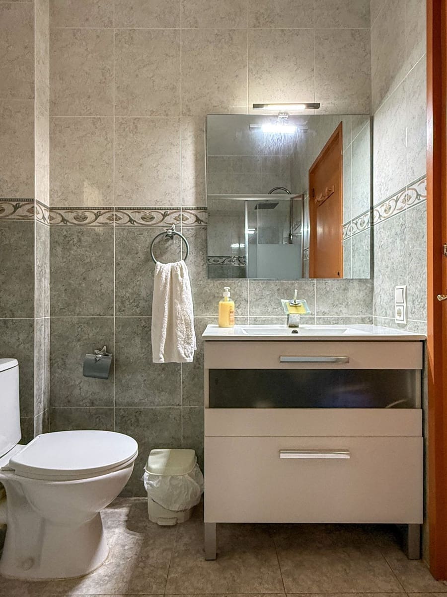 3 bedroom Apartment for rent in Sant Antoni de Calonge - € 820 (Ref: 9930086)