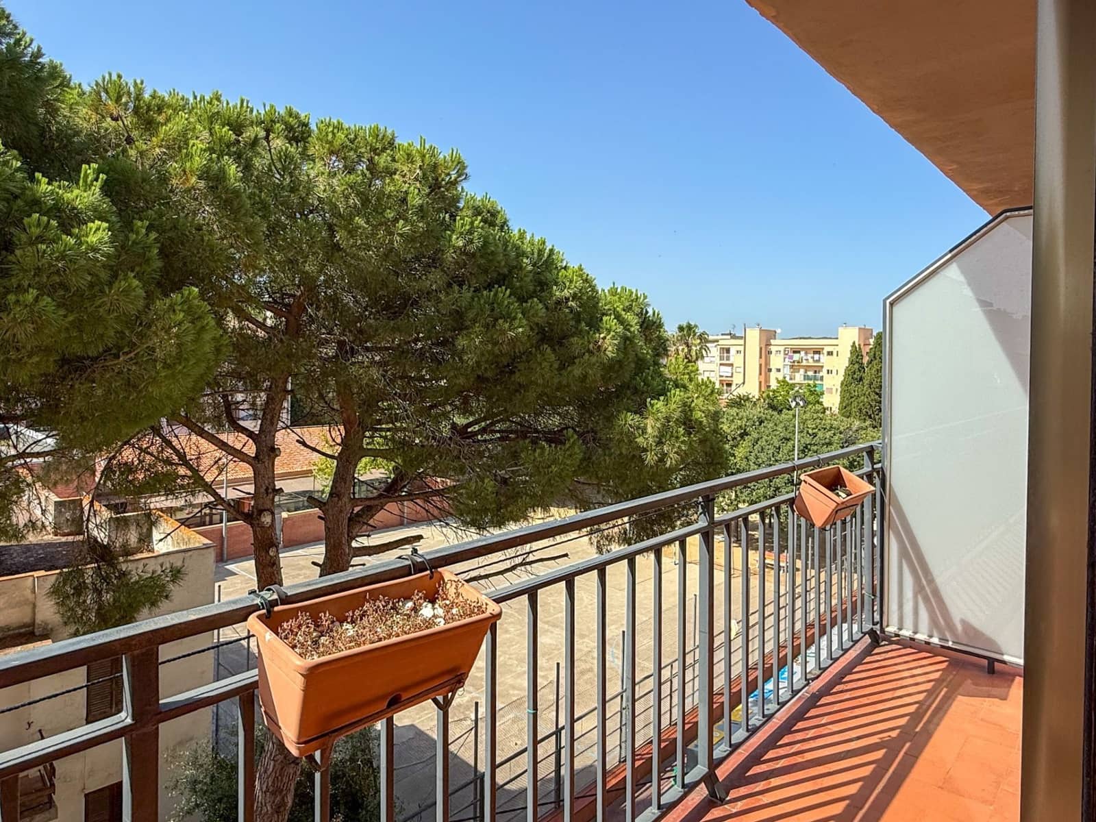 3 bedroom Apartment for rent in Sant Antoni de Calonge - € 820 (Ref: 9930086)