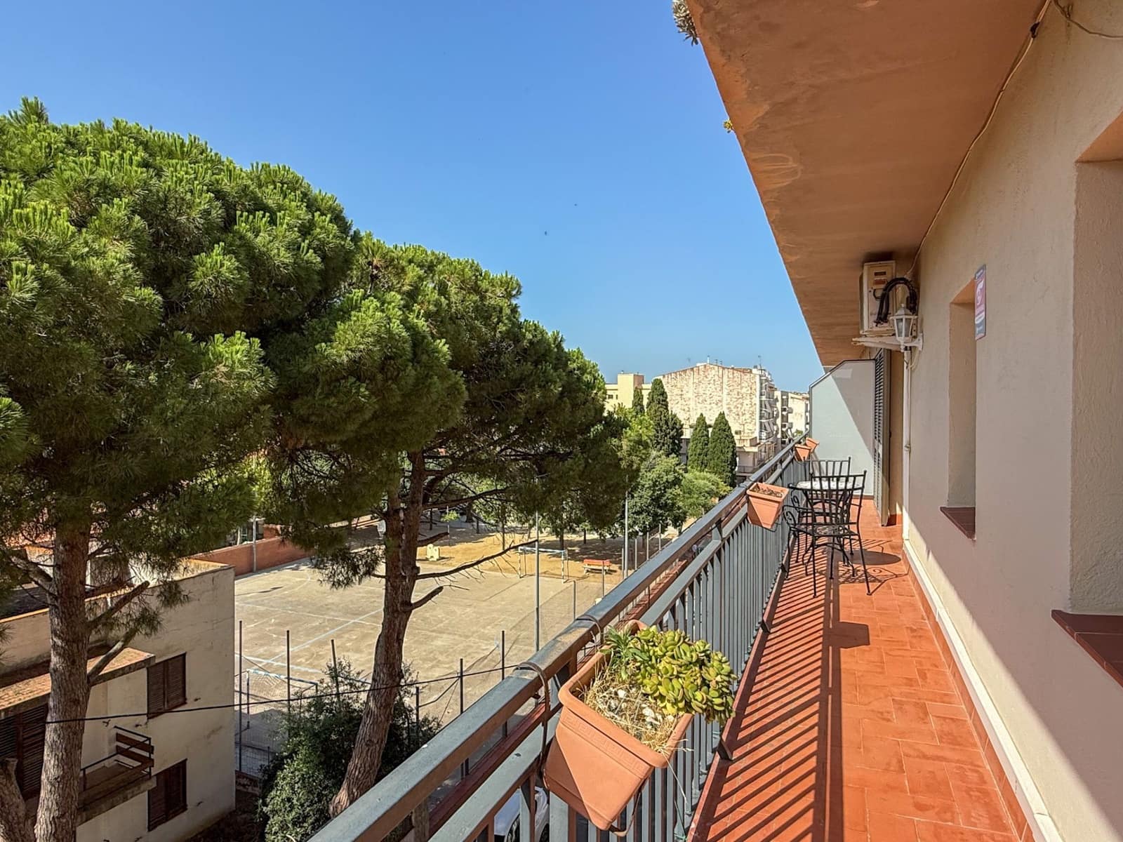 3 bedroom Apartment for rent in Sant Antoni de Calonge - € 820 (Ref: 9930086)