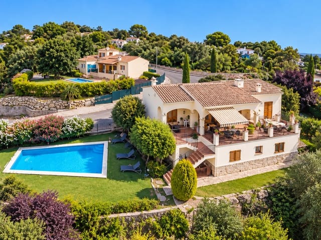 5 soverom Villa til salgs i Calonge i Sant Antoni med svømmebasseng garasje - € 590 000 (Ref: 9943285)