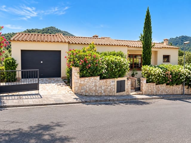 5 soverom Villa til salgs i Calonge i Sant Antoni med svømmebasseng garasje - € 590 000 (Ref: 9943285)