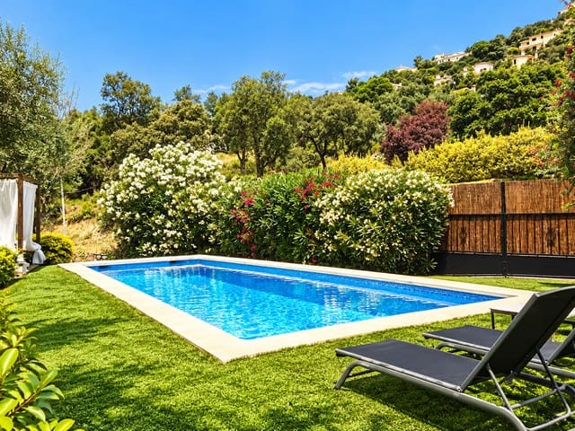 5 soverom Villa til salgs i Calonge i Sant Antoni med svømmebasseng garasje - € 590 000 (Ref: 9943285)