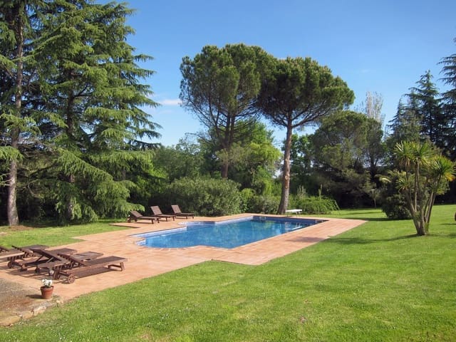 10 bedroom Finca/Country House for sale in Sant Martí Vell - € 2,000,000 (Ref: 9979426)