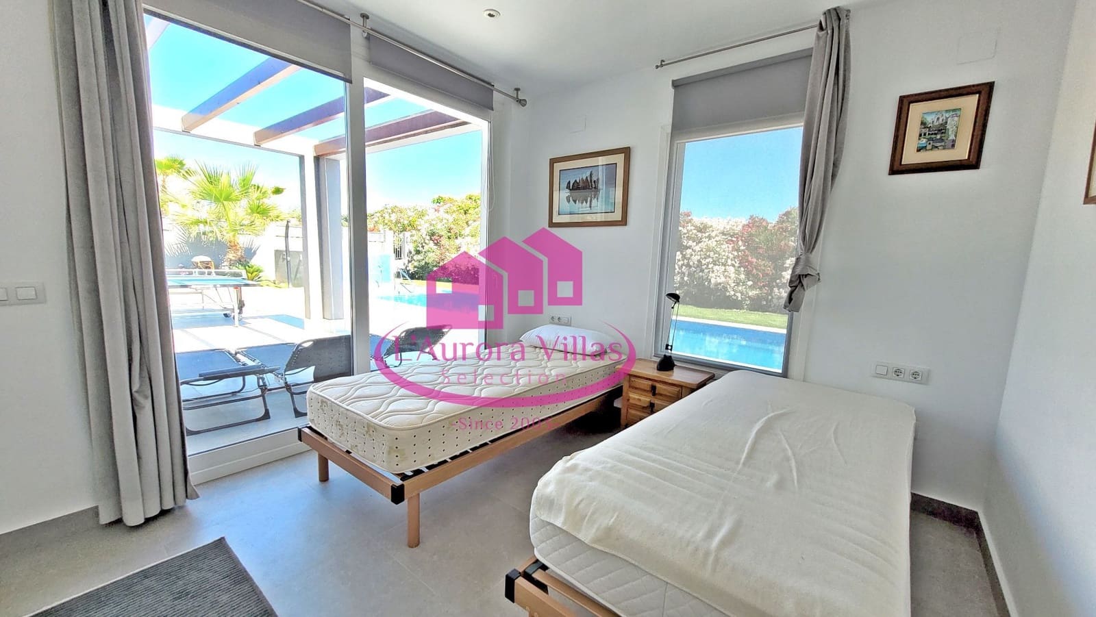 5 bedroom Villa for sale in Arenal with pool garage - € 995,000 (Ref: 6485835)