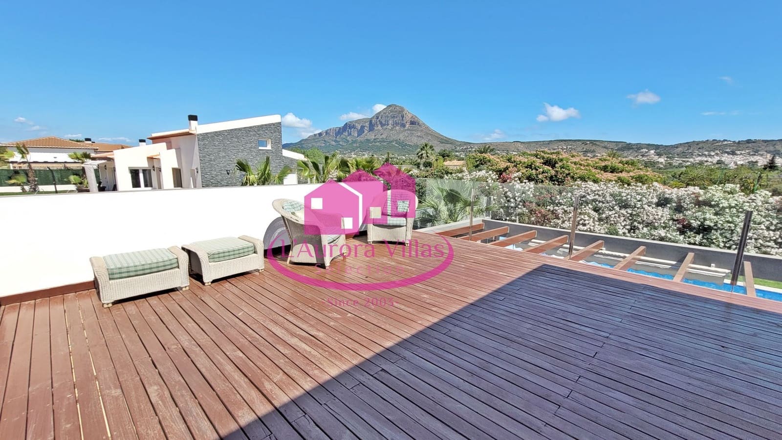 5 bedroom Villa for sale in Arenal with pool garage - € 995,000 (Ref: 6485835)