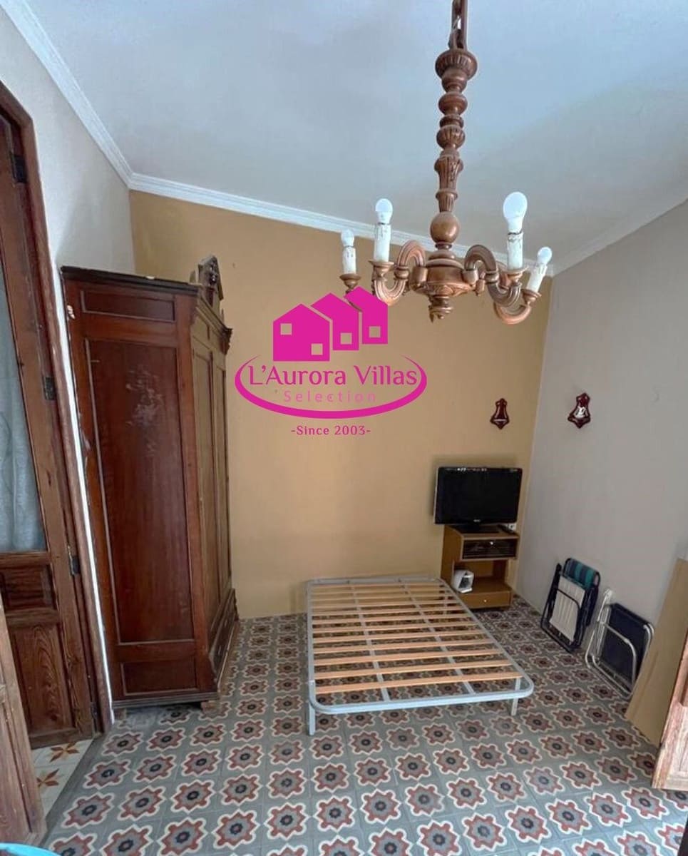 8 bedroom Townhouse for sale in Gata de Gorgos - € 339,000 (Ref: 9814537)