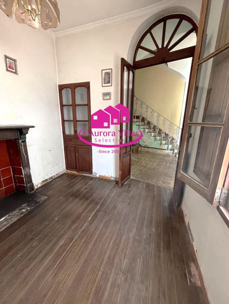 8 bedroom Townhouse for sale in Gata de Gorgos - € 339,000 (Ref: 9814537)