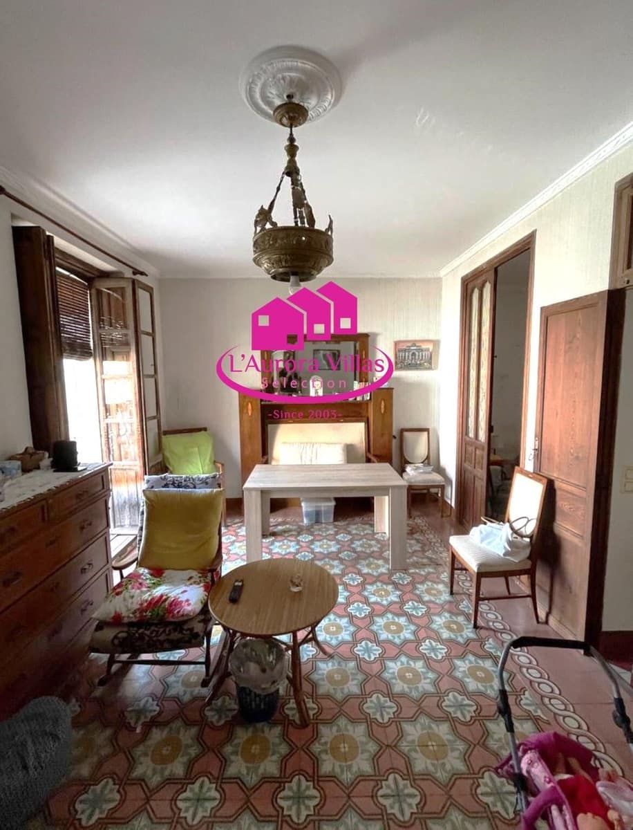 8 bedroom Townhouse for sale in Gata de Gorgos - € 339,000 (Ref: 9814537)