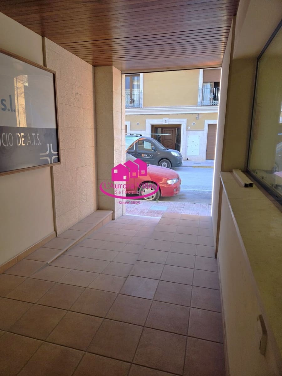 Commercieel te koop in Javea / Xabia - € 219.000 (Ref: 9814538)