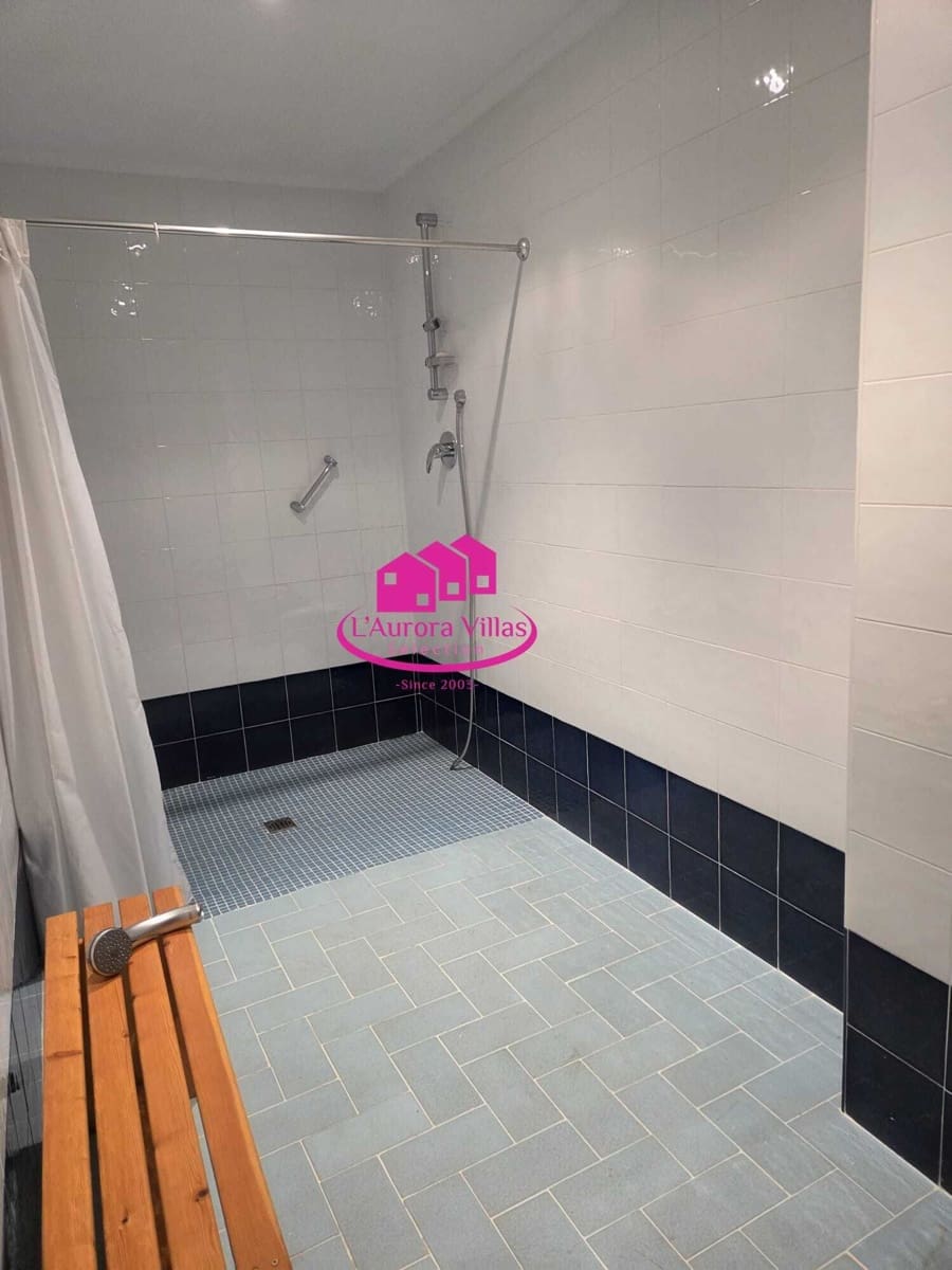 Commercieel te koop in Javea / Xabia - € 219.000 (Ref: 9814538)