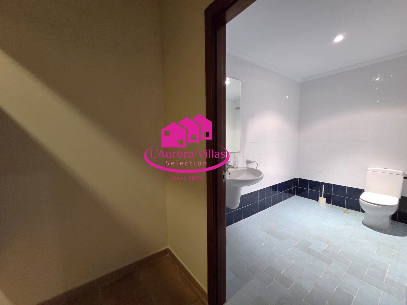 Commercieel te koop in Javea / Xabia - € 219.000 (Ref: 9814538)