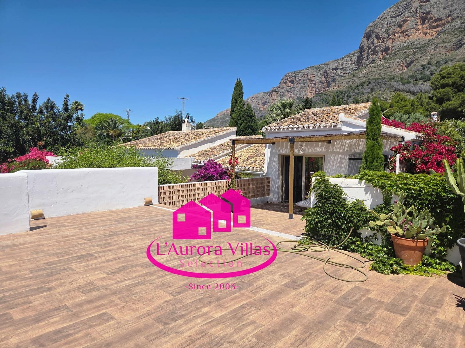 4 bedroom Villa for sale in Javea / Xabia with pool garage - € 1,350,000 (Ref: 9814539)