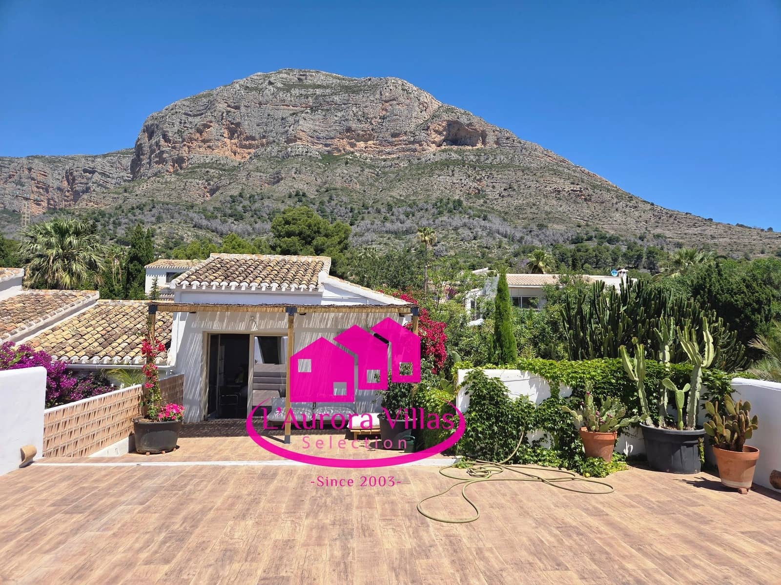 4 bedroom Villa for sale in Javea / Xabia with pool garage - € 1,350,000 (Ref: 9814539)