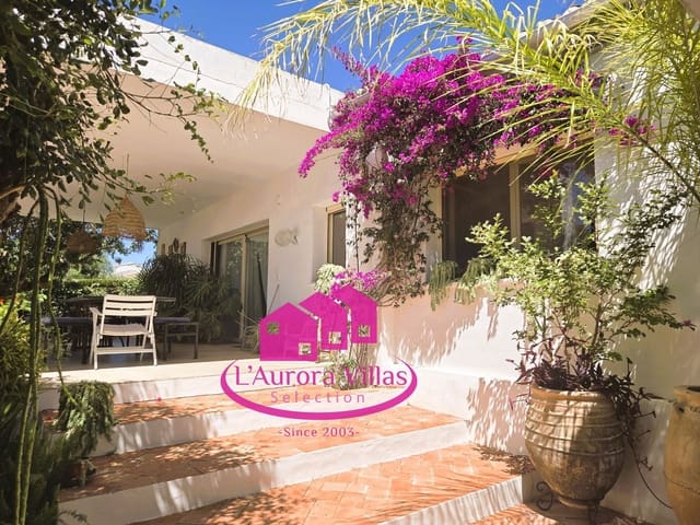 Chalet de 4 habitaciones en Montgó - Ermita, Javea / Xàbia en venta con piscina garaje - 1.350.000 € (Ref: 9814539)