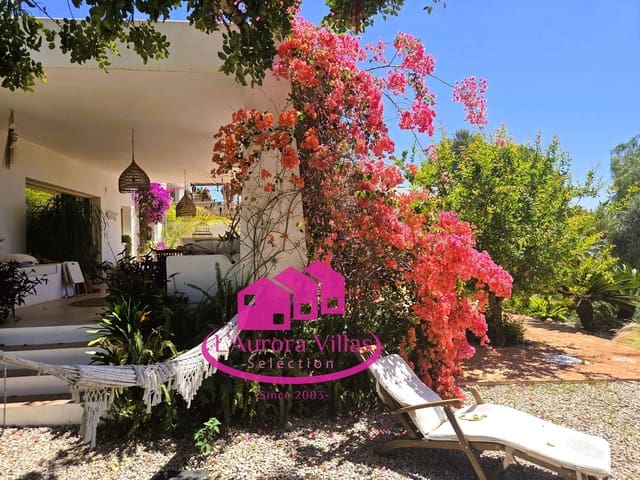 Chalet de 4 habitaciones en Montgó - Ermita, Javea / Xàbia en venta con piscina garaje - 1.350.000 € (Ref: 9814539)