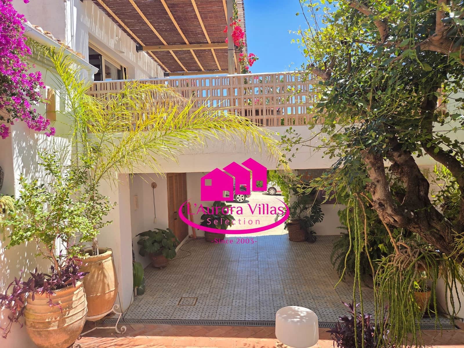 4 bedroom Villa for sale in Javea / Xabia with pool garage - € 1,350,000 (Ref: 9814539)