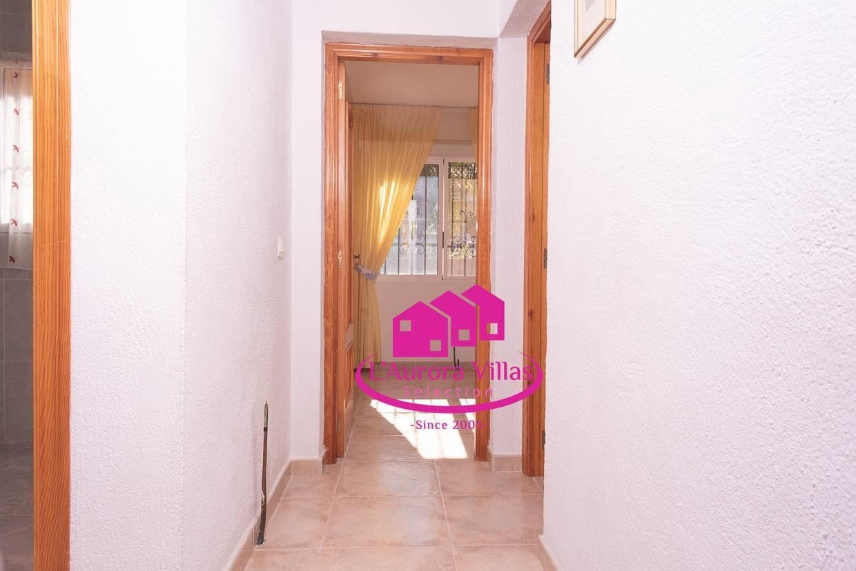 5 slaapkamer Villa te koop in Denia met garage - € 439.000 (Ref: 9815656)