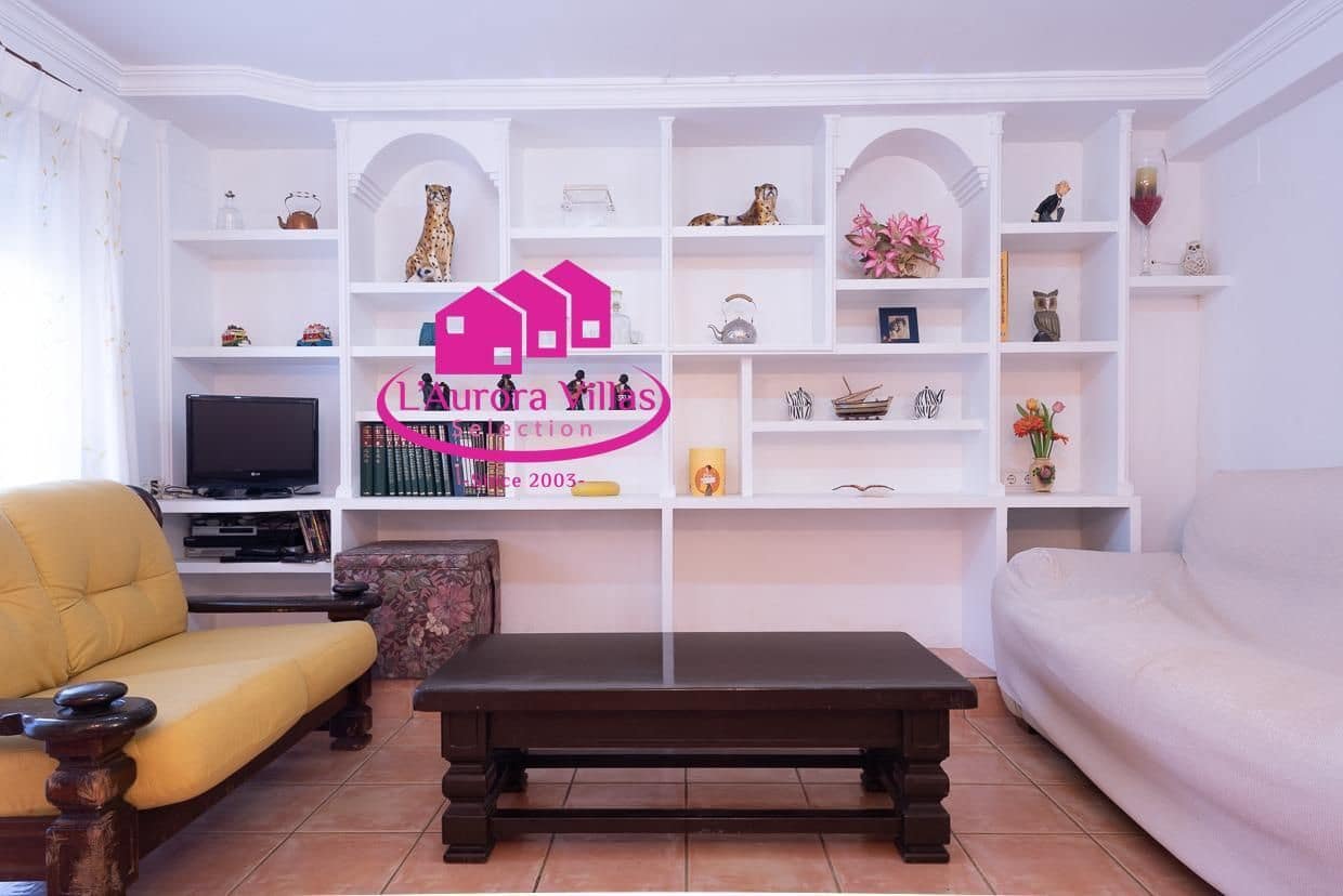 5 slaapkamer Villa te koop in Denia met garage - € 439.000 (Ref: 9815656)