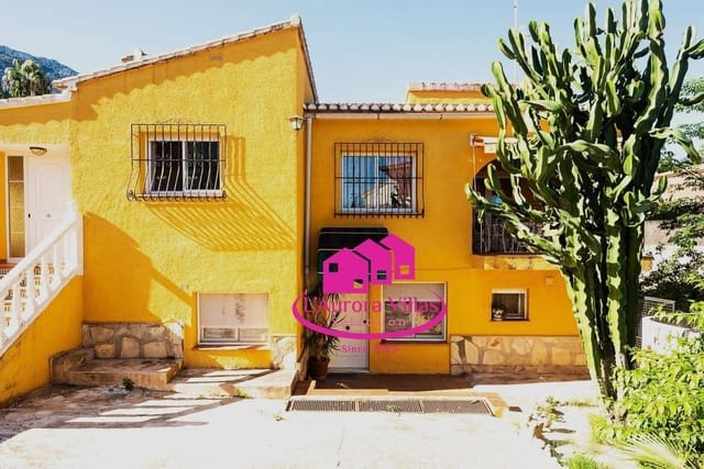 5 slaapkamer Villa te koop in Dénia met garage - € 439.000 (Ref: 9815656)
