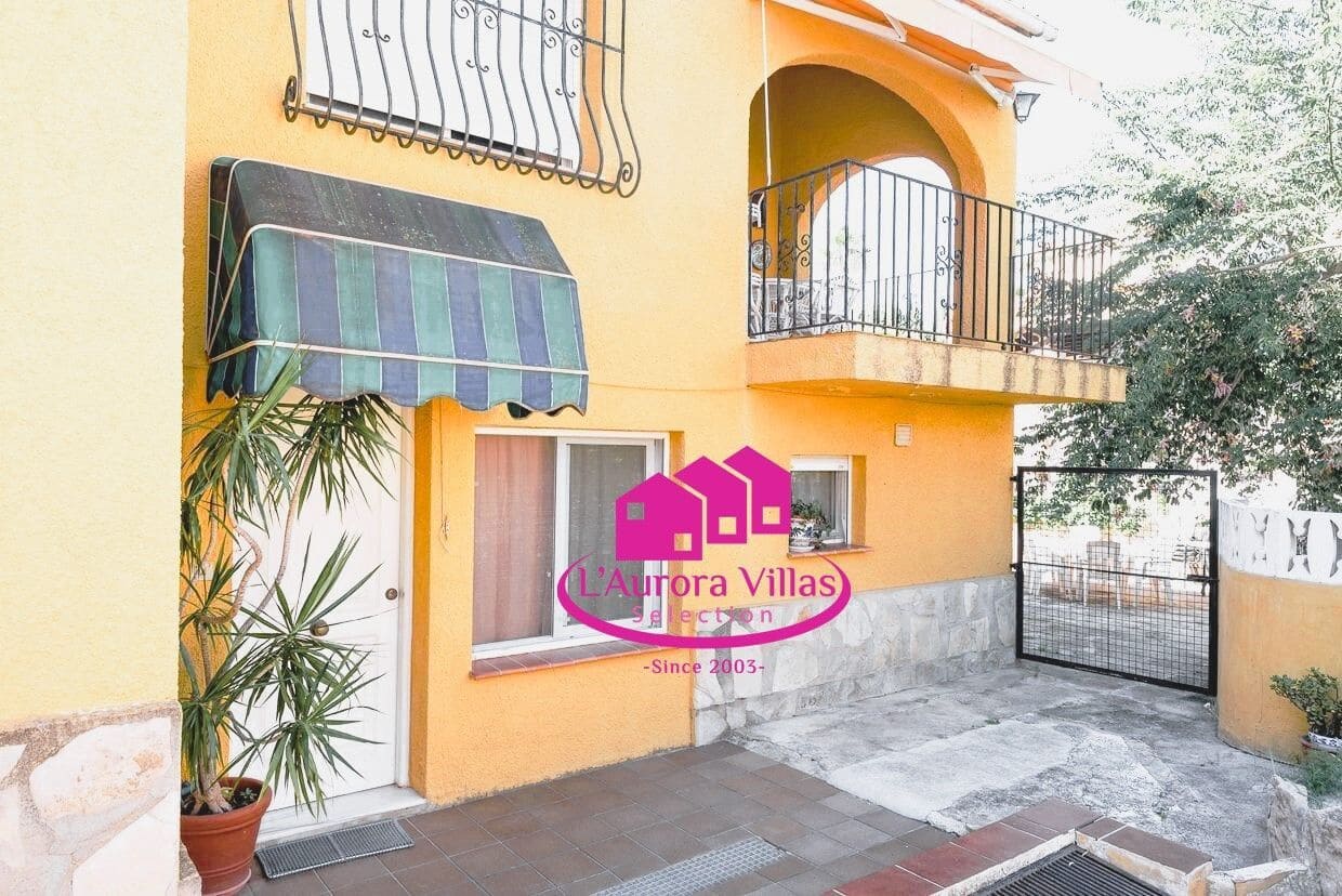 5 slaapkamer Villa te koop in Denia met garage - € 439.000 (Ref: 9815656)