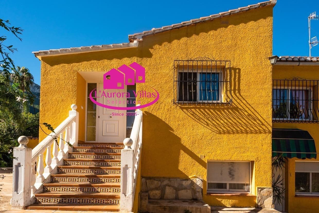 5 slaapkamer Villa te koop in Denia met garage - € 439.000 (Ref: 9815656)