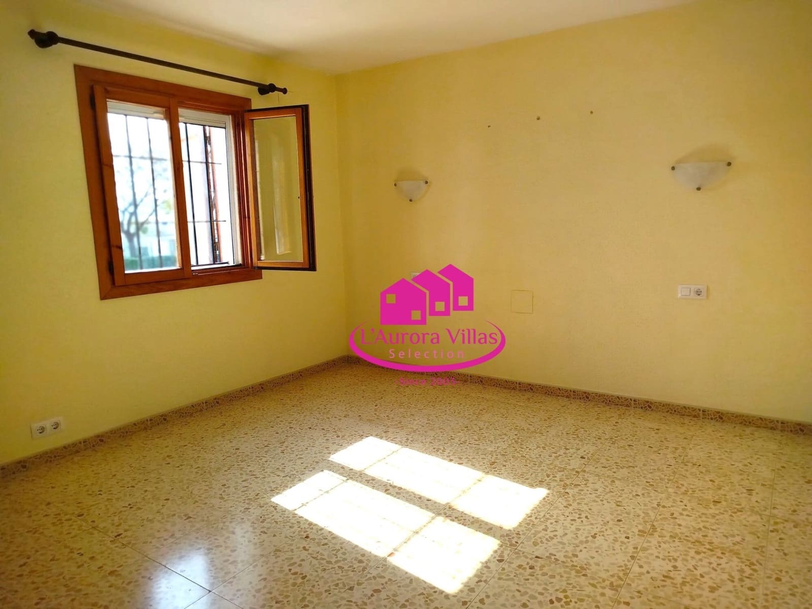 6 quarto Moradia para venda em Javea / Xabia com piscina garagem - 930 000 € (Ref: 9815659)
