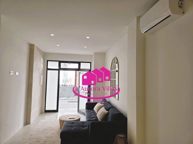 Apartamento de 2 habitaciones en Gata de Gorgos en venta - 169.000 € (Ref: 9817767)