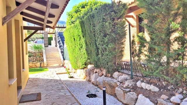 4 sypialnia Willa na sprzedaż w Javea / Xàbia z basenem garażem - 945 000 € (Ref: 9842644)
