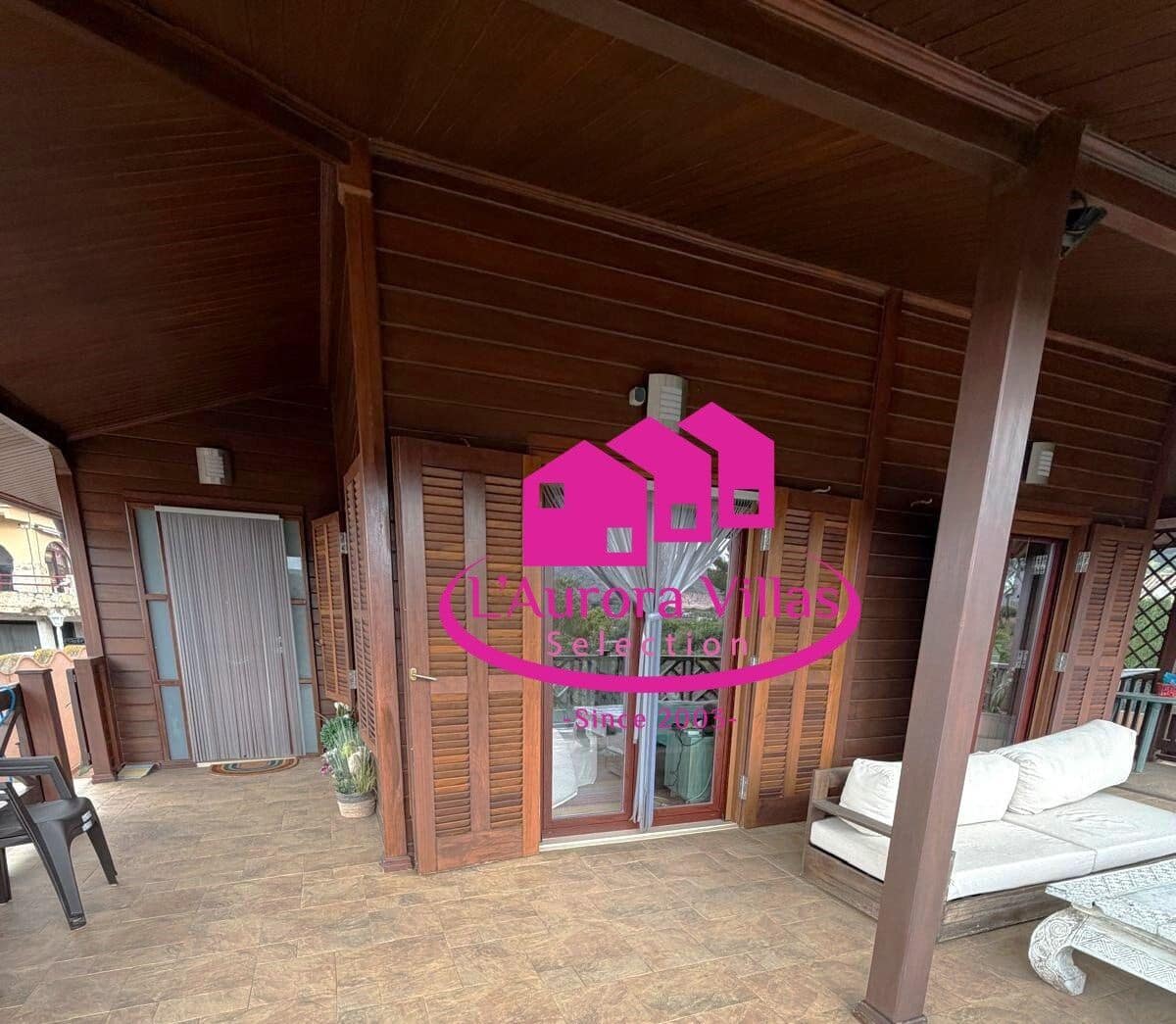 5 bedroom Villa for sale in Pego with pool garage - € 345,000 (Ref: 9848894)