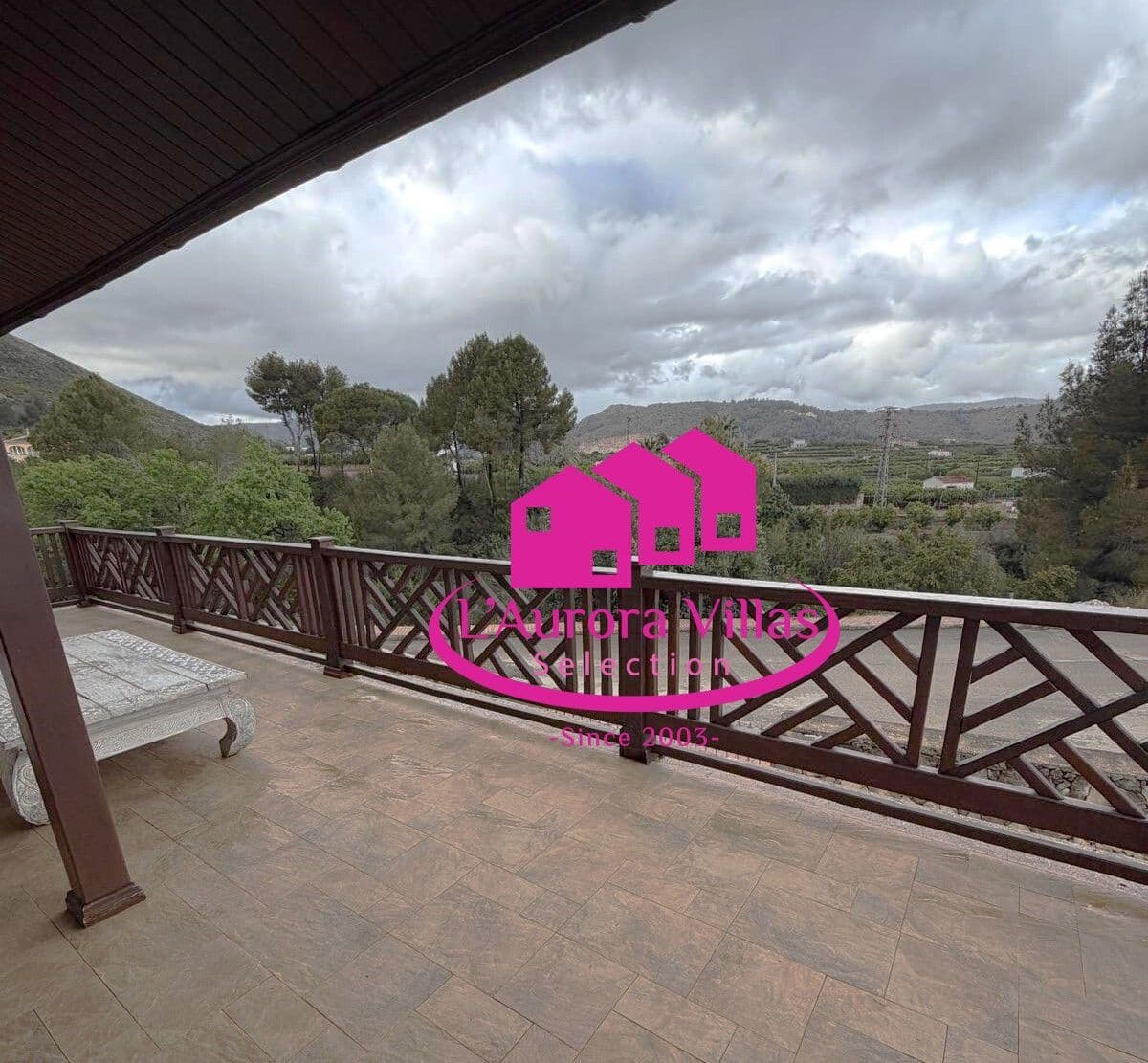 5 bedroom Villa for sale in Pego with pool garage - € 345,000 (Ref: 9848894)