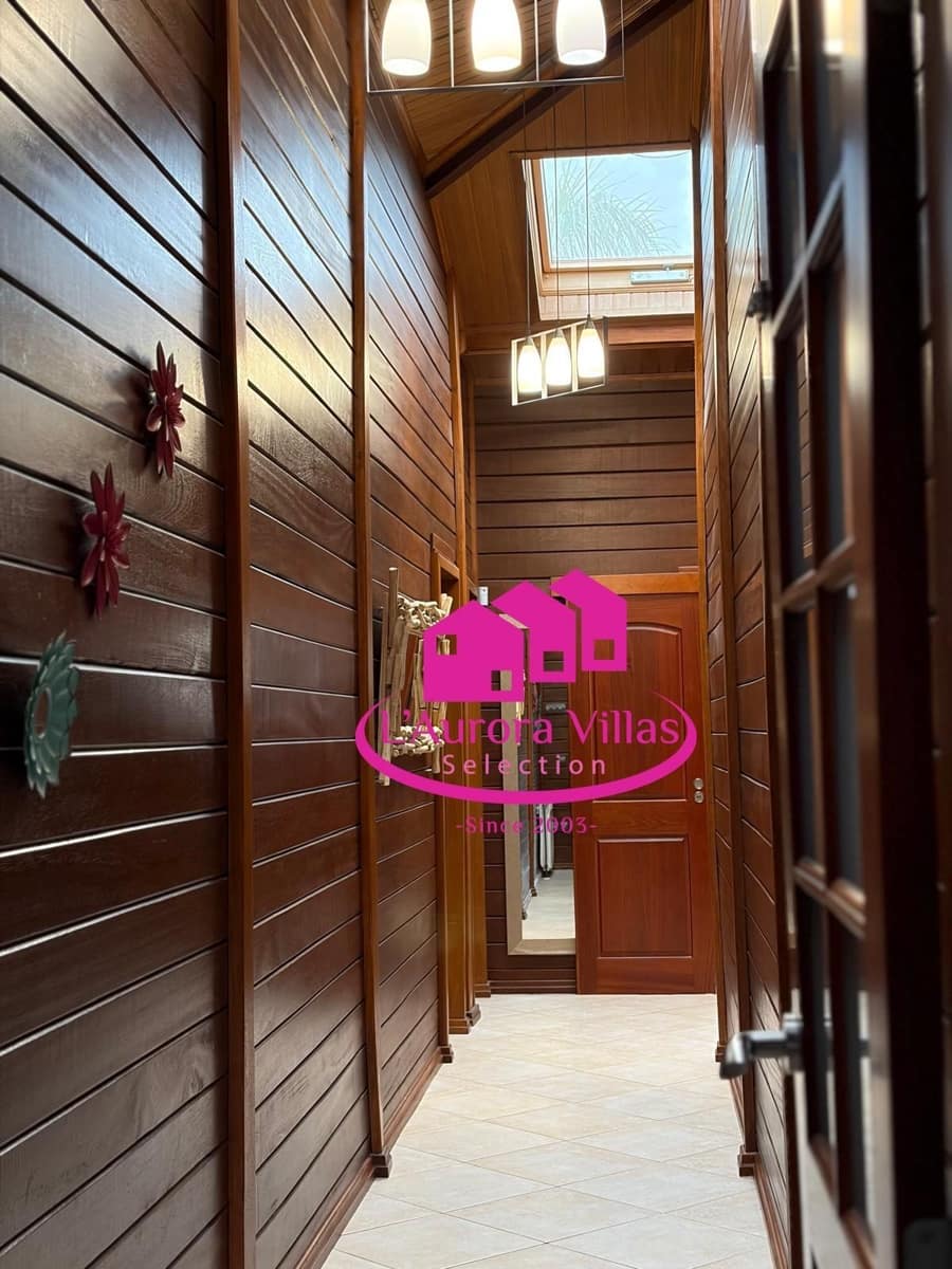 5 bedroom Villa for sale in Pego with pool garage - € 345,000 (Ref: 9848894)