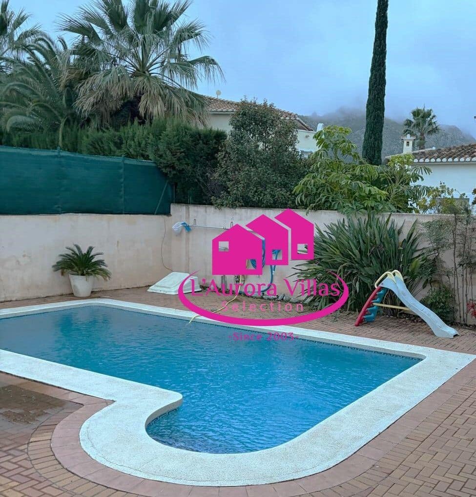 5 bedroom Villa for sale in Pego with pool garage - € 345,000 (Ref: 9848894)