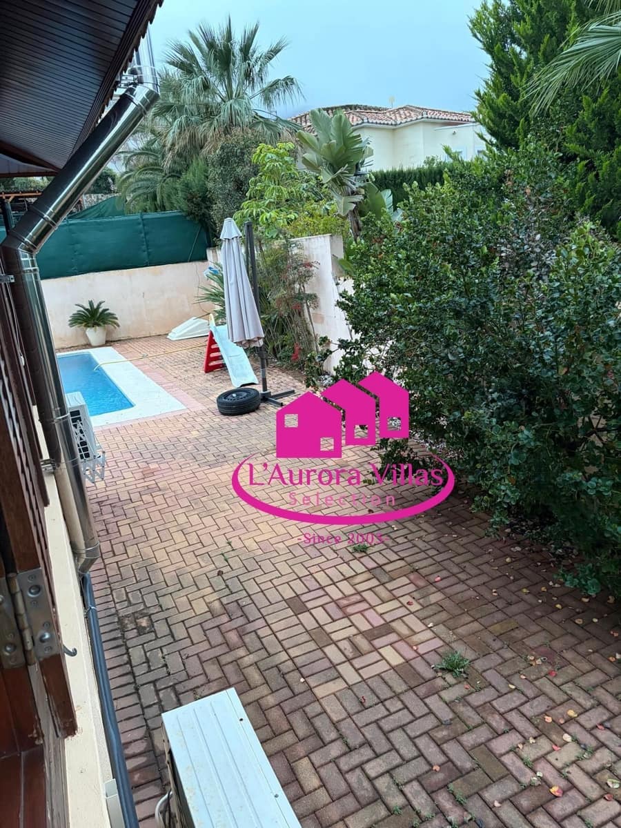 5 bedroom Villa for sale in Pego with pool garage - € 345,000 (Ref: 9848894)