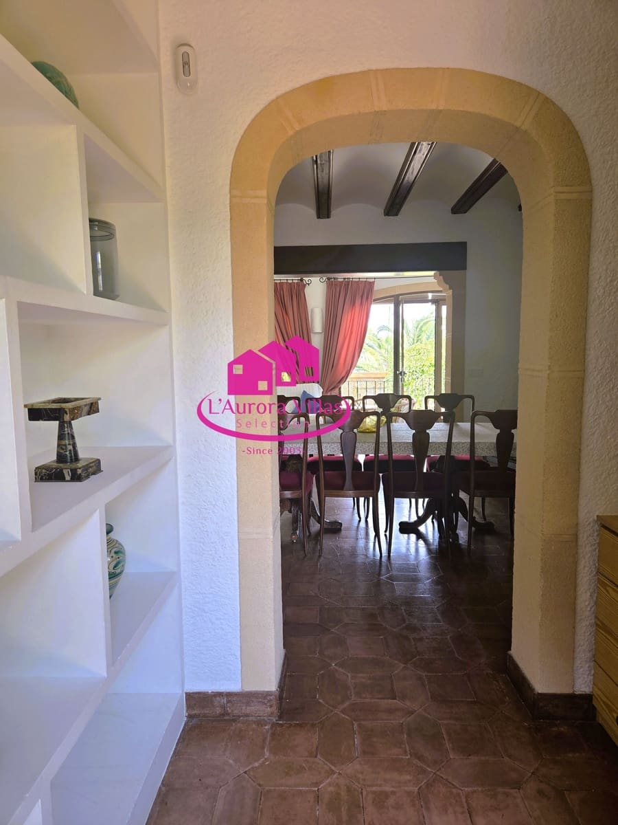 4 Zimmer Villa zu verkaufen in Javea / Xabia mit Pool Garage - 695.000 € (Ref: 9887936)