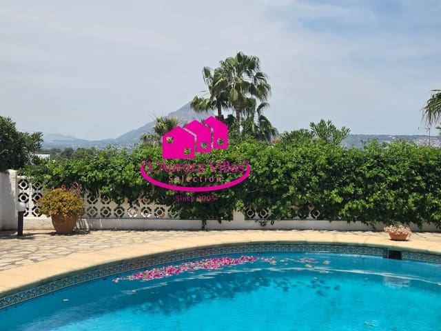 4 chambre Villa/Maison à vendre à Cap Martí - El Tossalet - Pinomar, Javea / Xàbia avec piscine garage - 695 000 € (Ref: 9887936)
