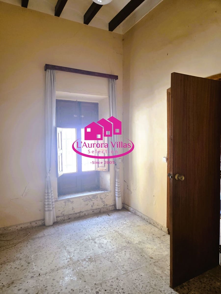 7 bedroom Townhouse for sale in Gata de Gorgos - € 269,000 (Ref: 9896225)