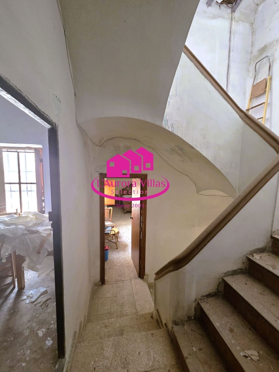 7 bedroom Townhouse for sale in Gata de Gorgos - € 269,000 (Ref: 9896225)