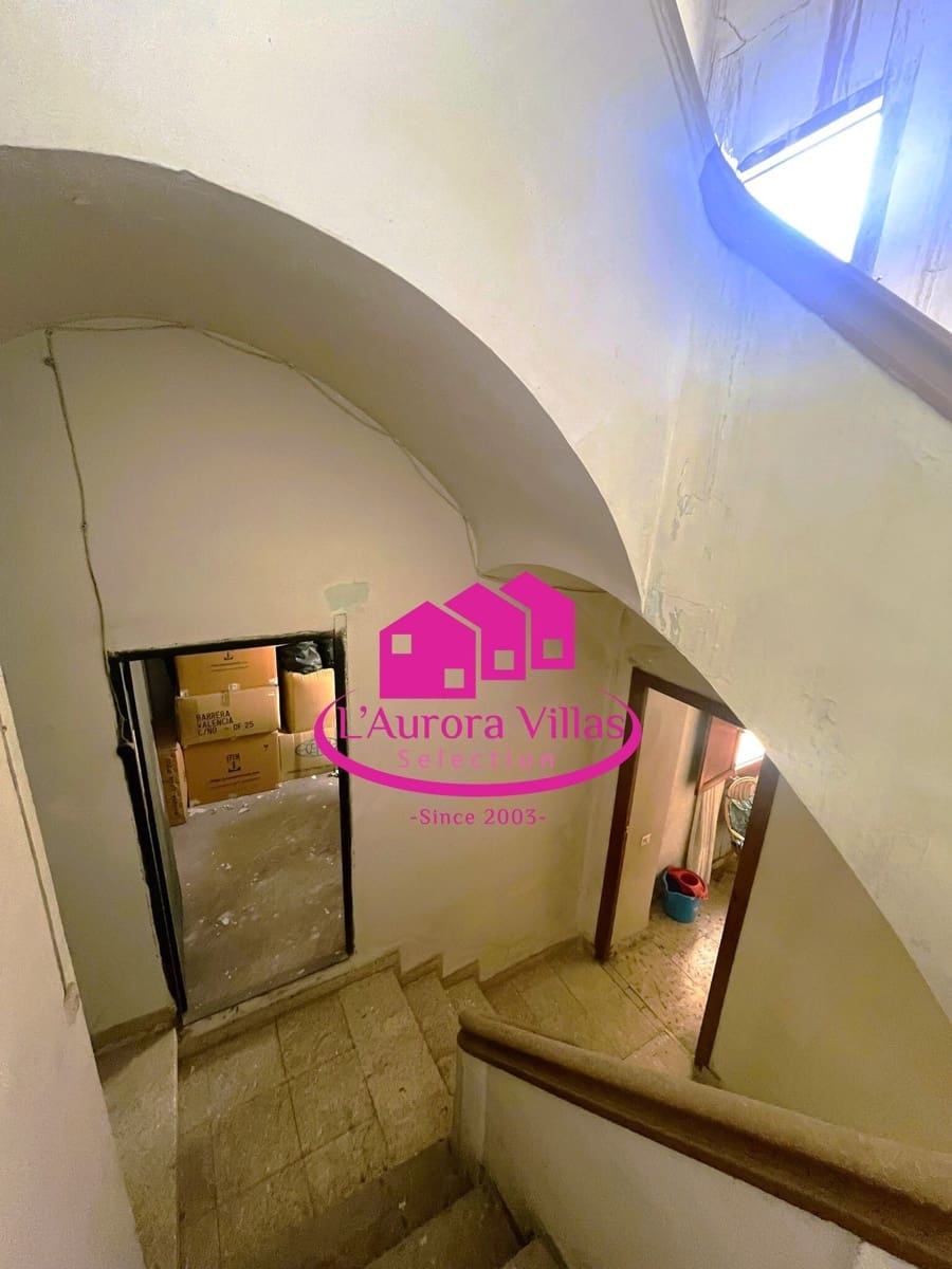 7 bedroom Townhouse for sale in Gata de Gorgos - € 269,000 (Ref: 9896225)