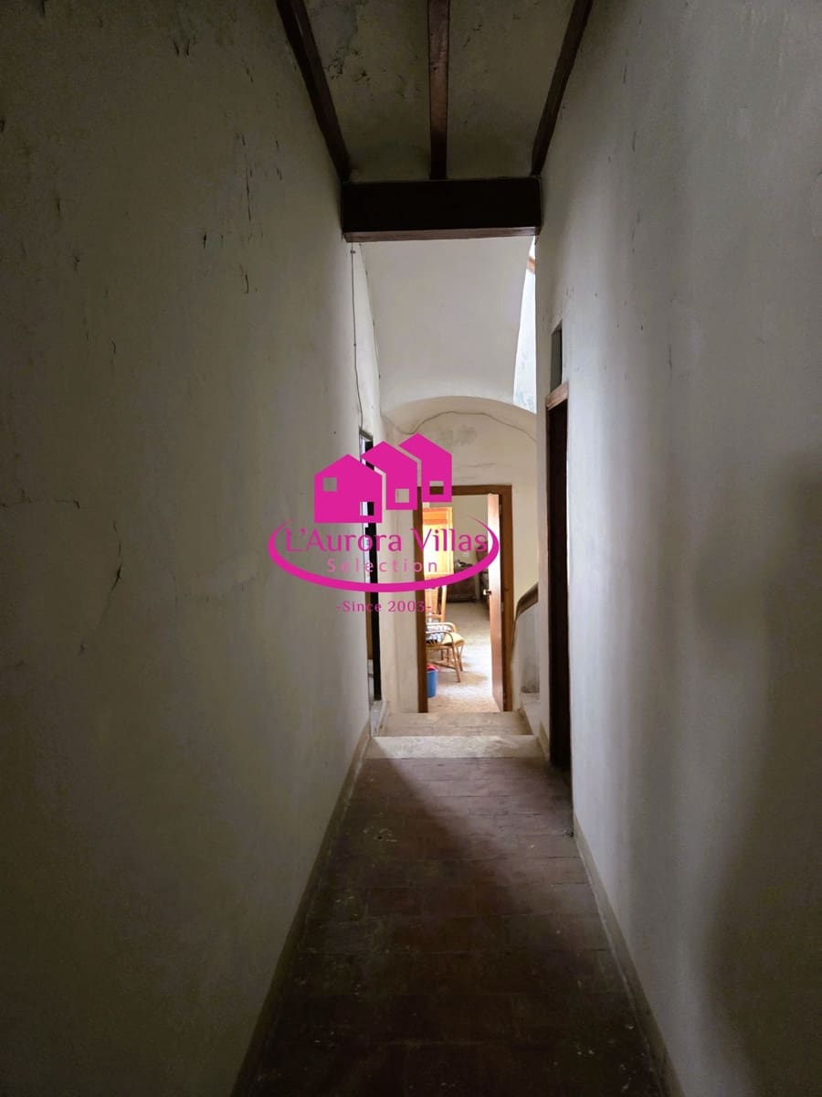 7 bedroom Townhouse for sale in Gata de Gorgos - € 269,000 (Ref: 9896225)