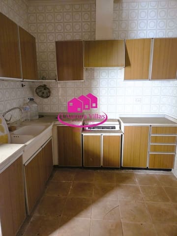 7 bedroom Townhouse for sale in Gata de Gorgos - € 269,000 (Ref: 9896225)