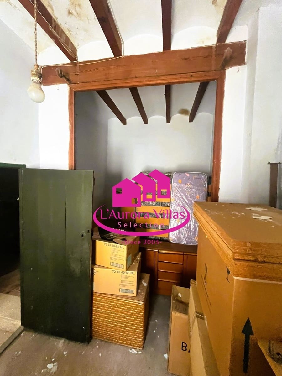 7 bedroom Townhouse for sale in Gata de Gorgos - € 269,000 (Ref: 9896225)