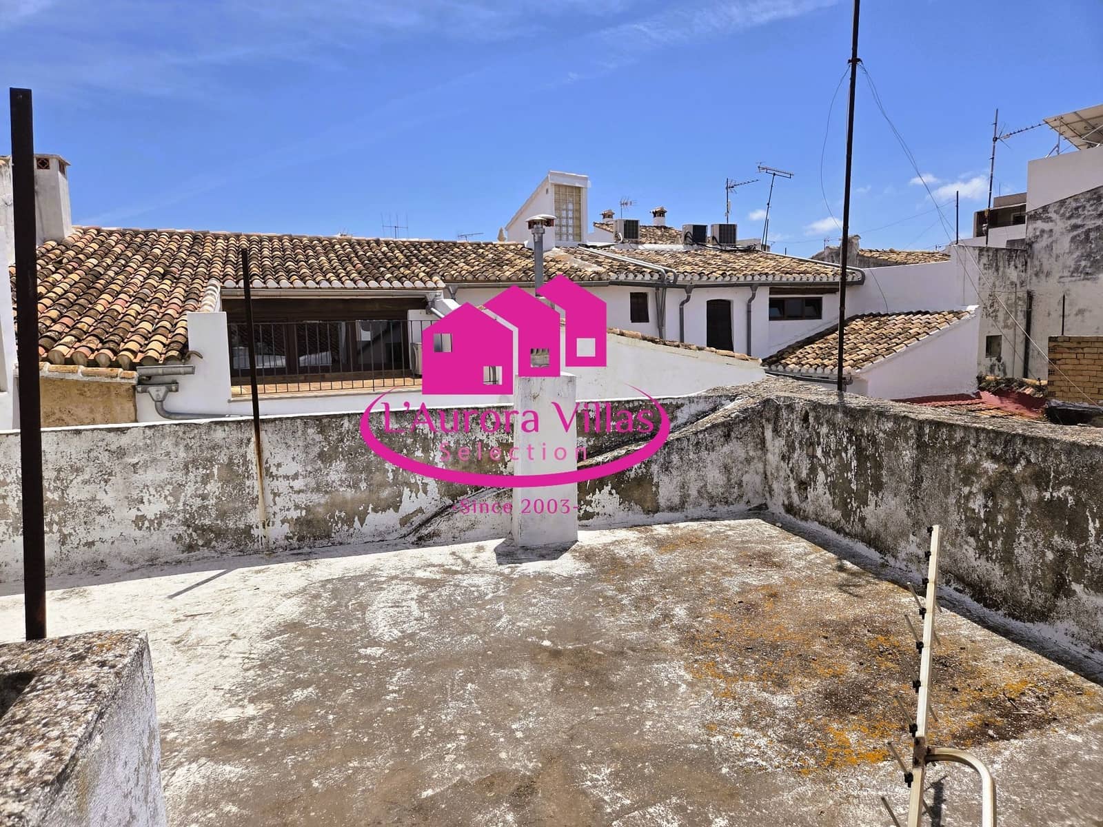 7 bedroom Townhouse for sale in Gata de Gorgos - € 269,000 (Ref: 9896225)