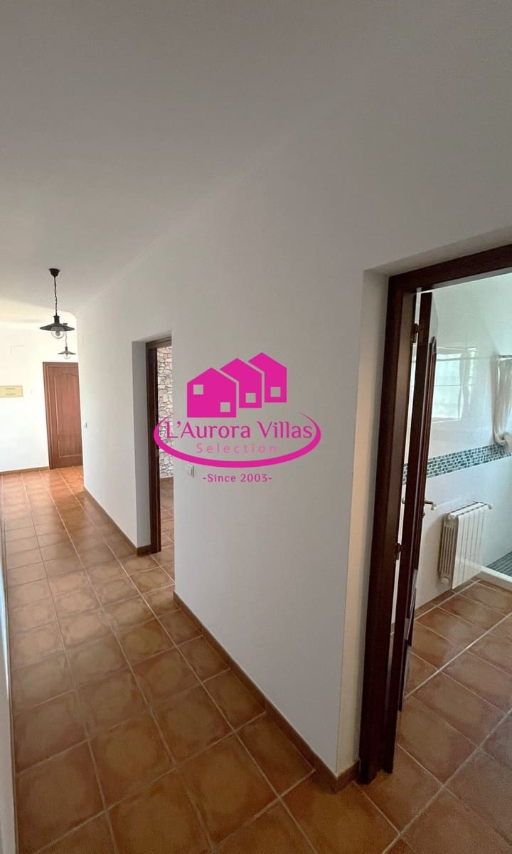 5 quarto Moradia para venda em Orba com piscina garagem - 645 000 € (Ref: 9900230)