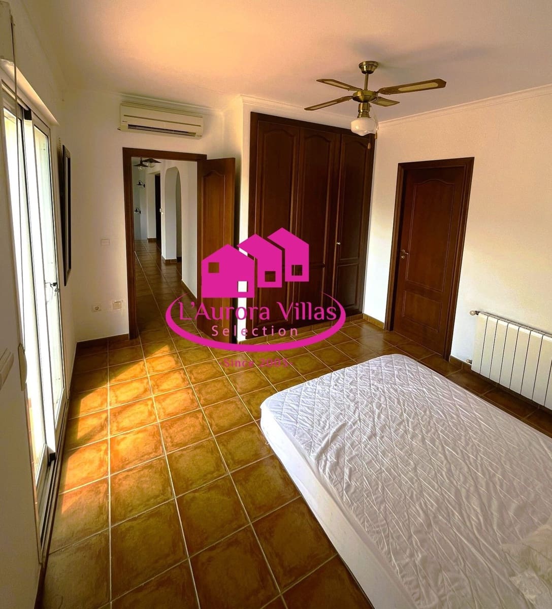 5 quarto Moradia para venda em Orba com piscina garagem - 645 000 € (Ref: 9900230)