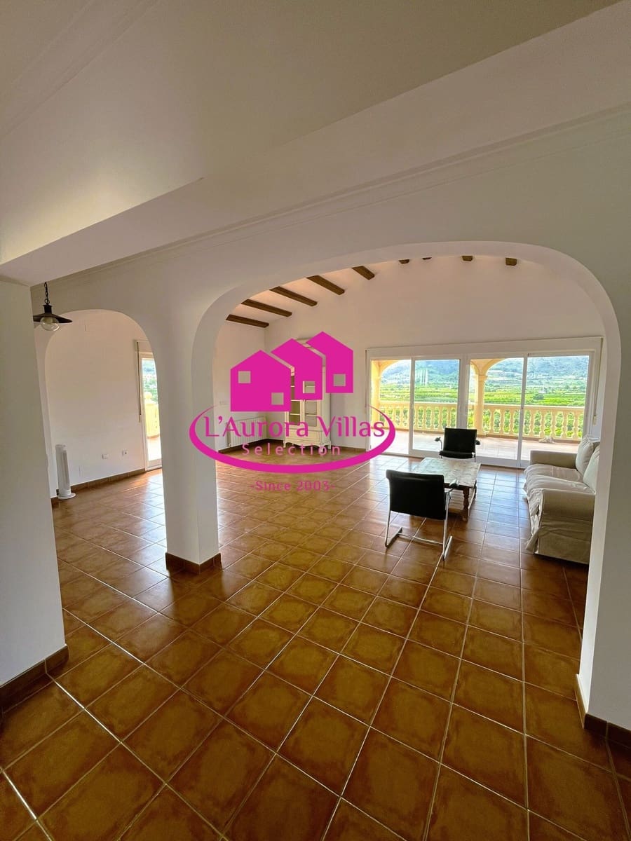 5 quarto Moradia para venda em Orba com piscina garagem - 645 000 € (Ref: 9900230)